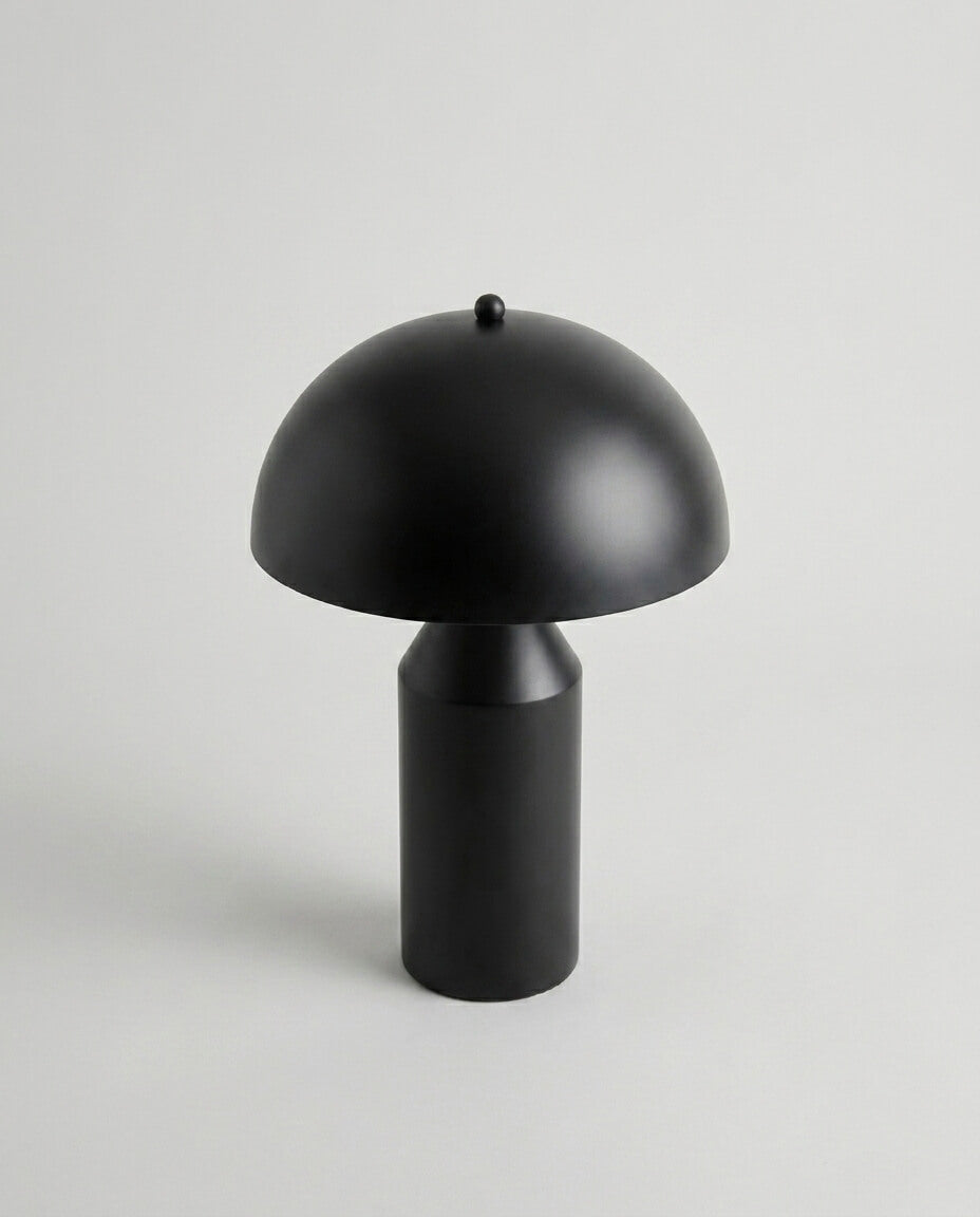 Mat Siyah Metal Mantar Masa Lambası - Minimalist Tasarım