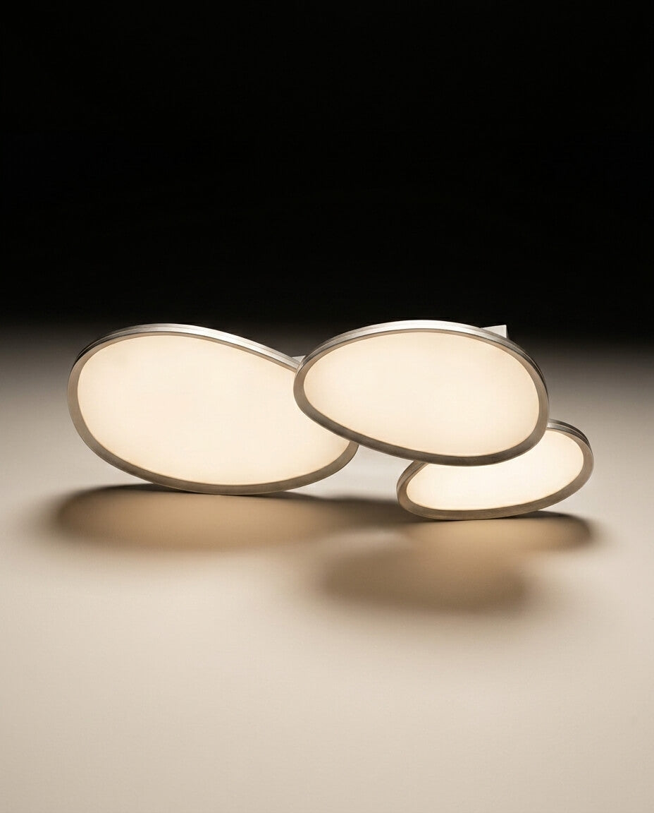 Öneri 2: Japandi Tarzı Üçlü Oval Minimalist LED Aplik