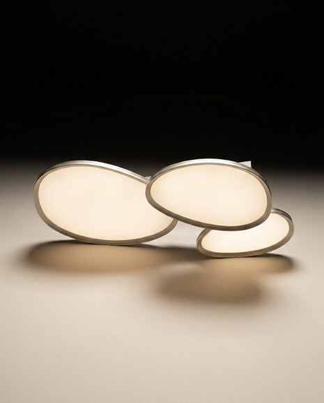 Öneri 2: Japandi Tarzı Üçlü Oval Minimalist LED Aplik