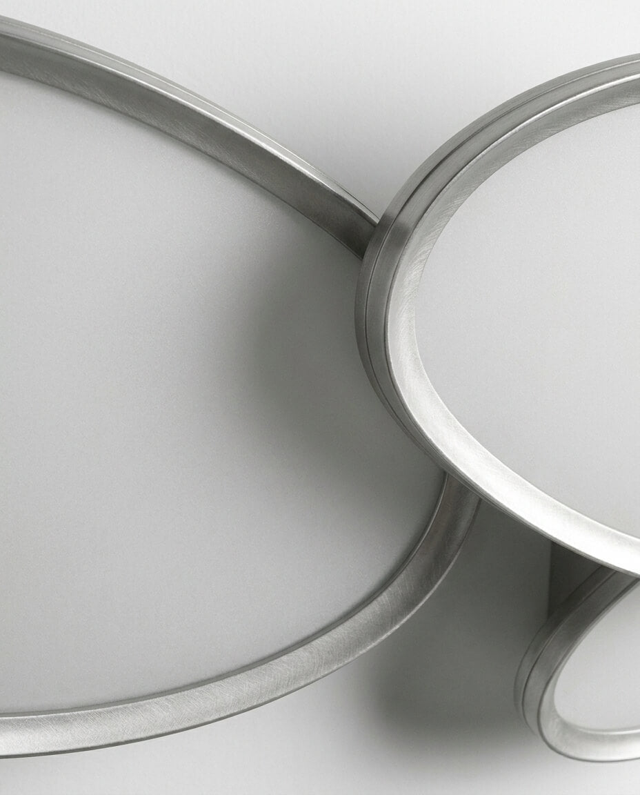 Öneri 2: Japandi Tarzı Üçlü Oval Minimalist LED Aplik