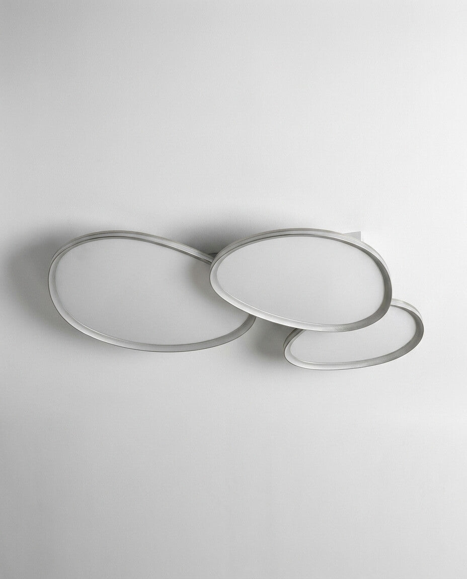 Öneri 2: Japandi Tarzı Üçlü Oval Minimalist LED Aplik