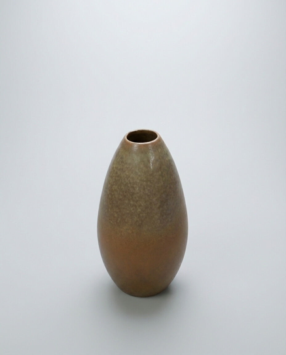 Wabi-Sabi Tarzı Oval Seramik Vazo - Zeytin Yeşili ve Taba Geçişli
