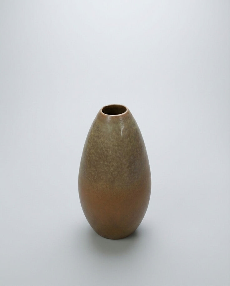 Wabi-Sabi Tarzı Oval Seramik Vazo - Zeytin Yeşili ve Taba Geçişli