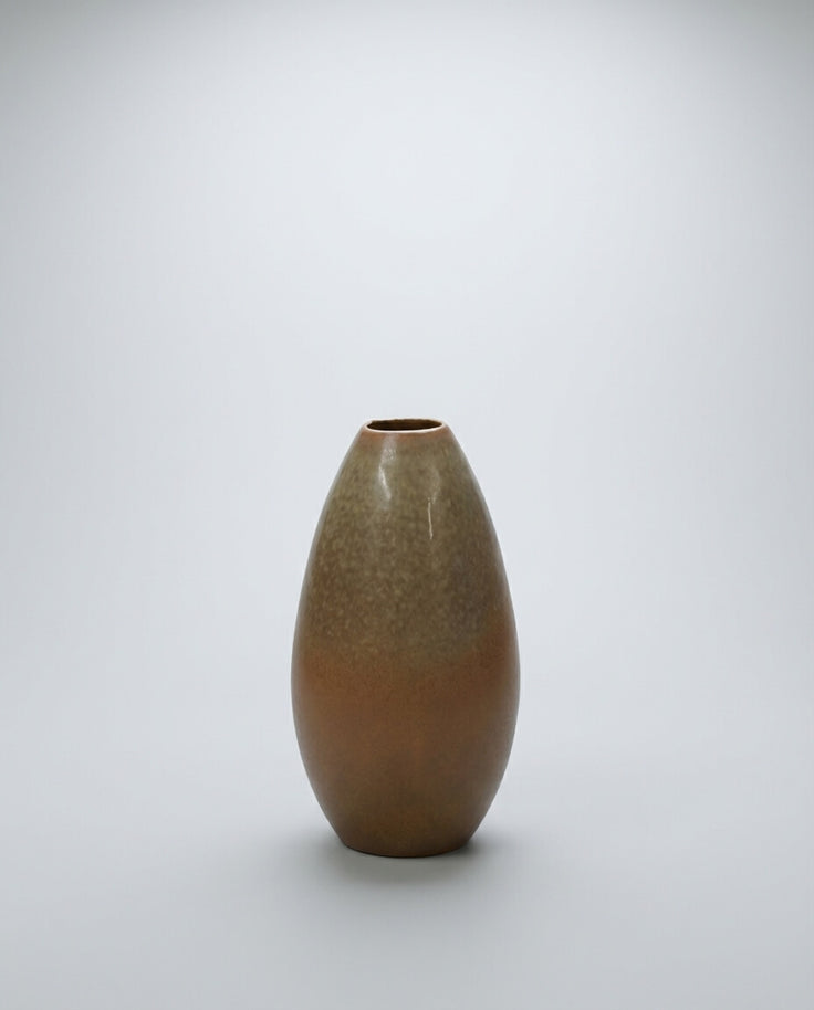 Wabi-Sabi Tarzı Oval Seramik Vazo - Zeytin Yeşili ve Taba Geçişli
