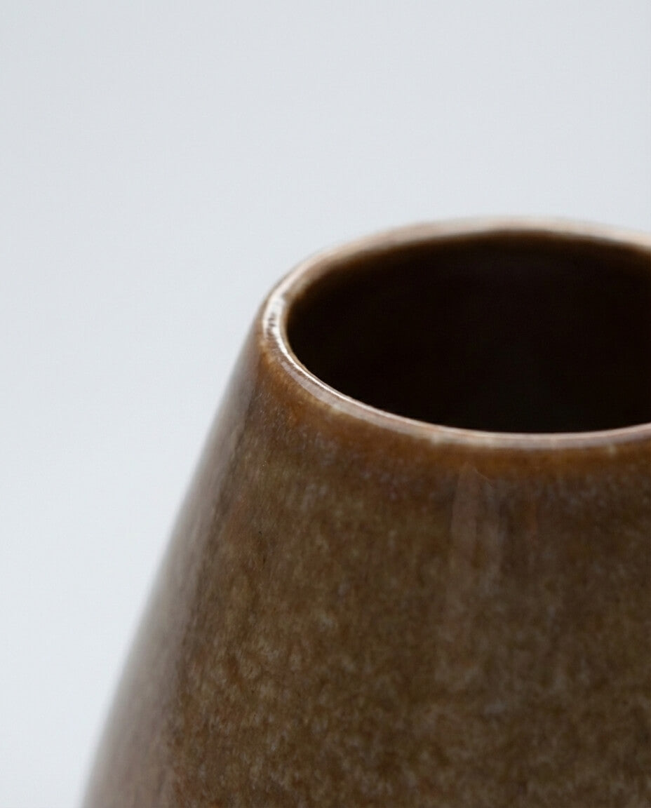 Wabi-Sabi Tarzı Taba Rengi Seramik Vazo