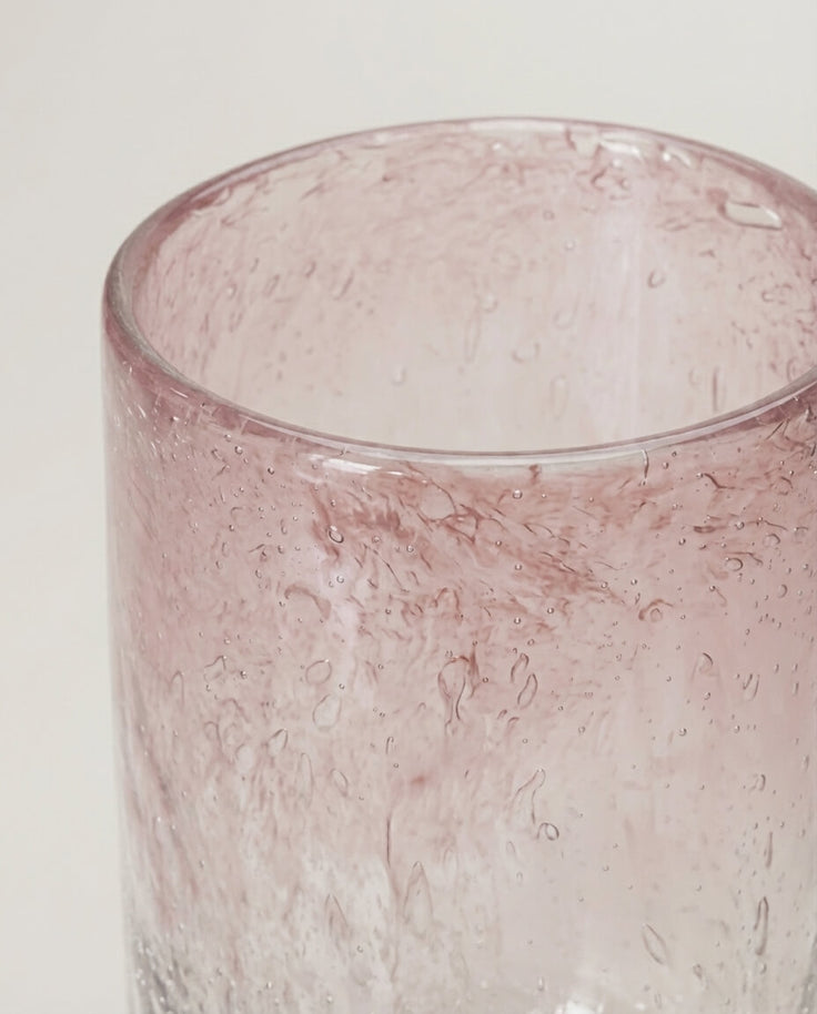 Pastel Pembe ve Şeffaf Geçişli Dokulu Cam Vazo